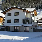 Alpenjuwel Lägenhet